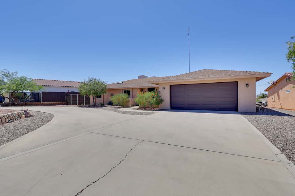 Furnished Patio, Grill & Views: Lake Havasu Home