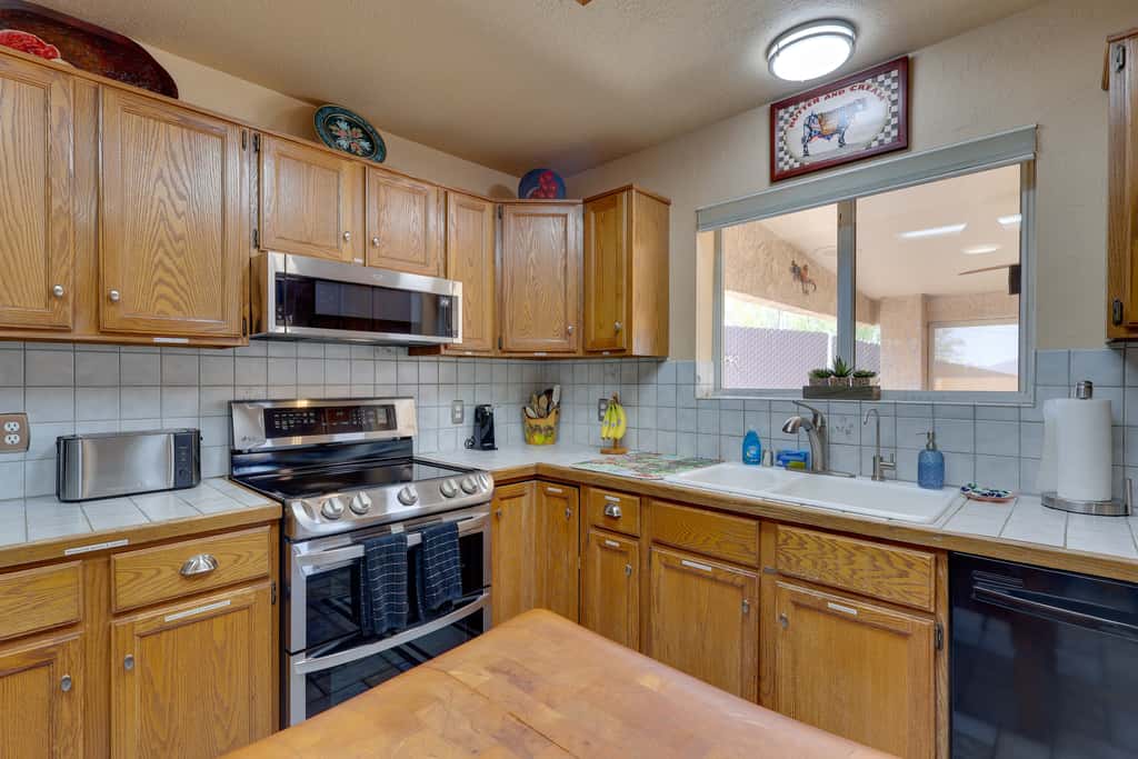 Furnished Patio, Grill & Views: Lake Havasu Home