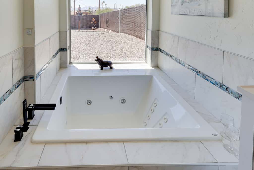 Furnished Patio, Grill & Views: Lake Havasu Home