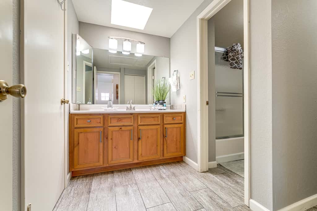 Walk to Rotary Park: Lake Havasu City Condo