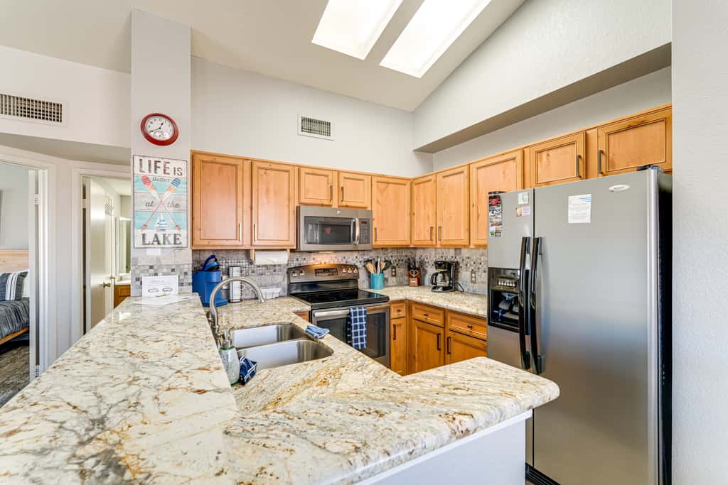 Walk to Rotary Park: Lake Havasu City Condo