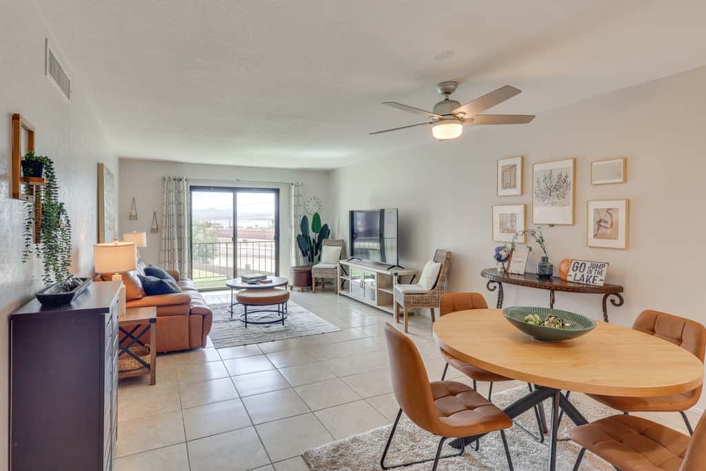 < 2 Mi to London Bridge: Chic Condo w/ Pool Access