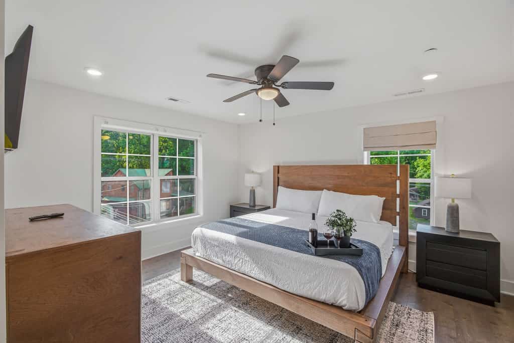 Relaxing Smoky Edge Condo Near Downtown・Sleeps 4