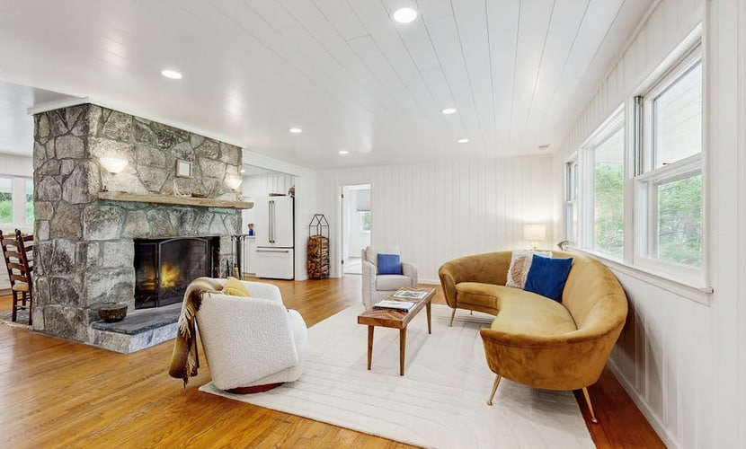 Peaceful house near Nantahala National Forest, covered porch, BBQ, firepit, w/d,