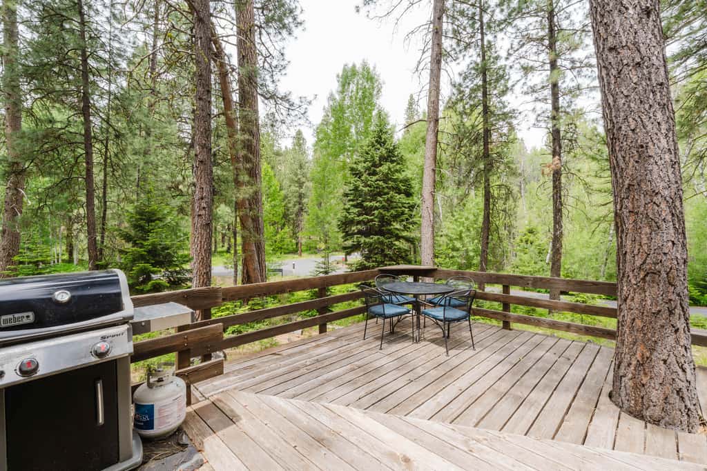 Black Butte Retreat w Resort Amenities, Near Hiking and Bike Trails