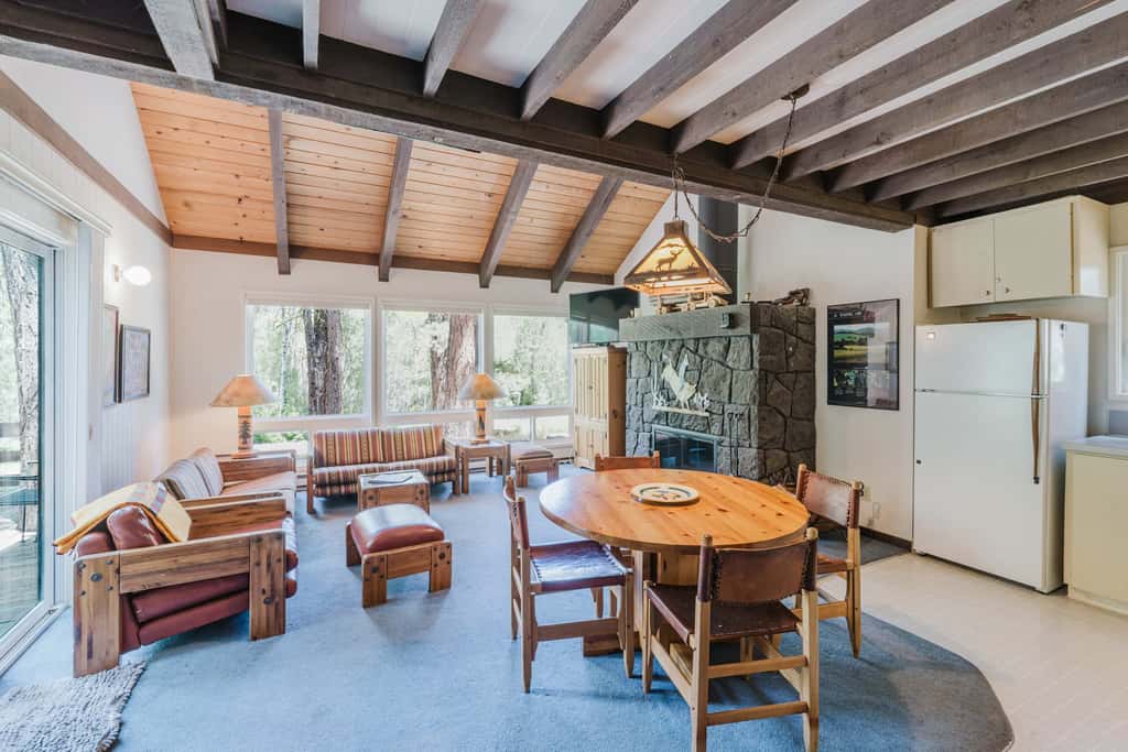 Black Butte Retreat w Resort Amenities, Near Hiking and Bike Trails