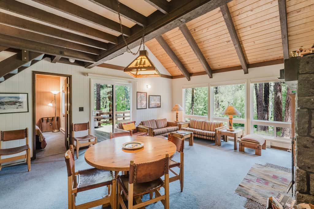 Black Butte Retreat w Resort Amenities, Near Hiking and Bike Trails