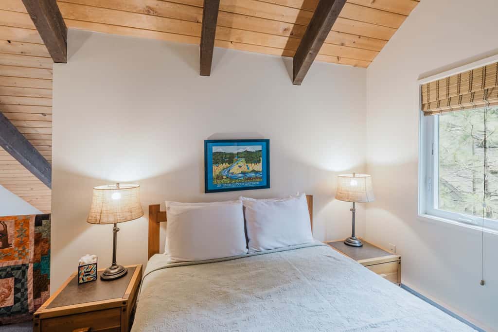 Black Butte Retreat w Resort Amenities, Near Hiking and Bike Trails