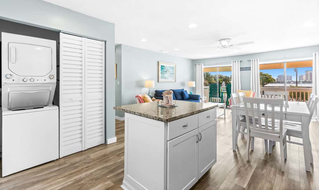 2BR Condo - Shared Pool, Hot Tub & Tennis Courts 