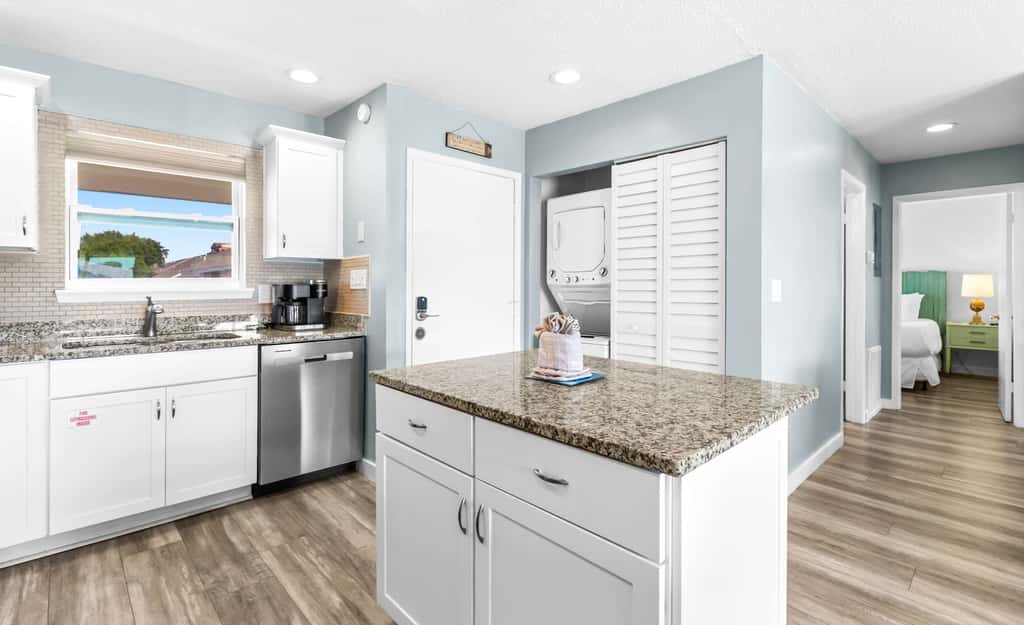 2BR Condo - Shared Pool, Hot Tub & Tennis Courts 