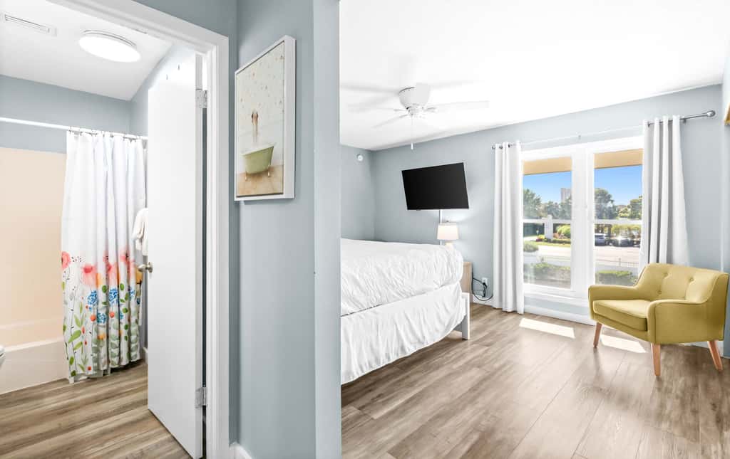 2BR Condo - Shared Pool, Hot Tub & Tennis Courts 
