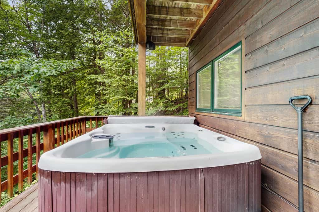 Stunning home w/ hot tub, views & Quechee Club access