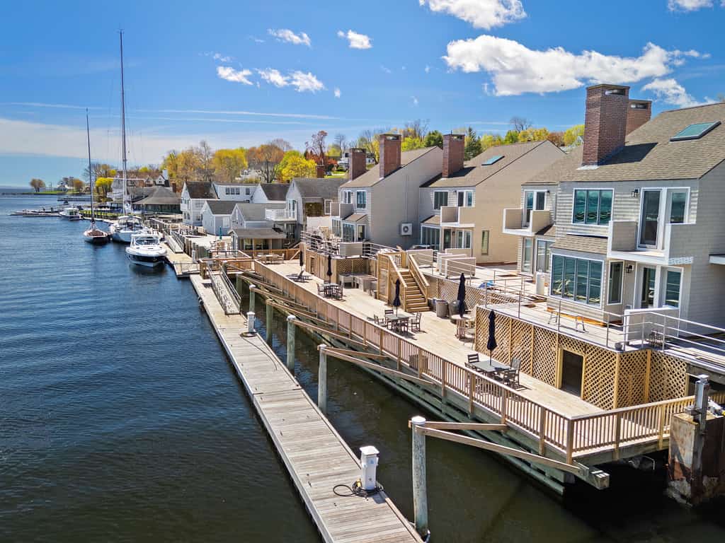 Bay View on Camden Harbor condo 2BR, 2 baths, AC, fireplace