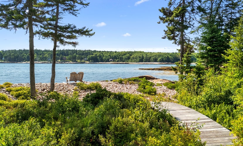 Capstone Cottage - 2BR beach access near Bar Harbor