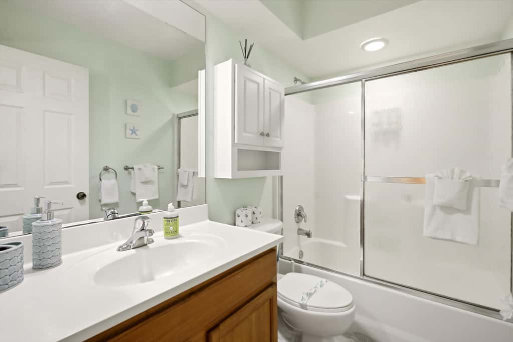 Cozy duplex, dog friendly & close to everything