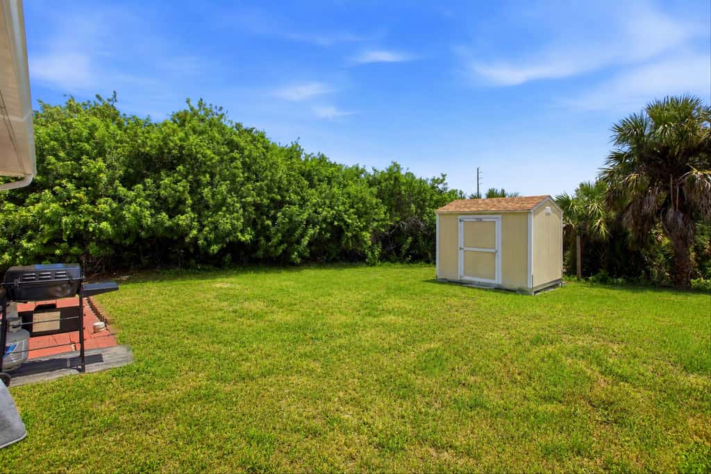 Cozy duplex, dog friendly & close to everything