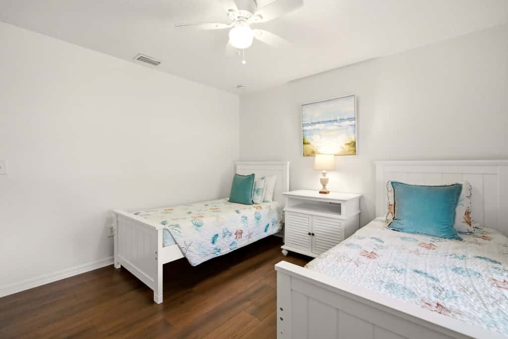 Gorgeous master unit w 2 full kitchens