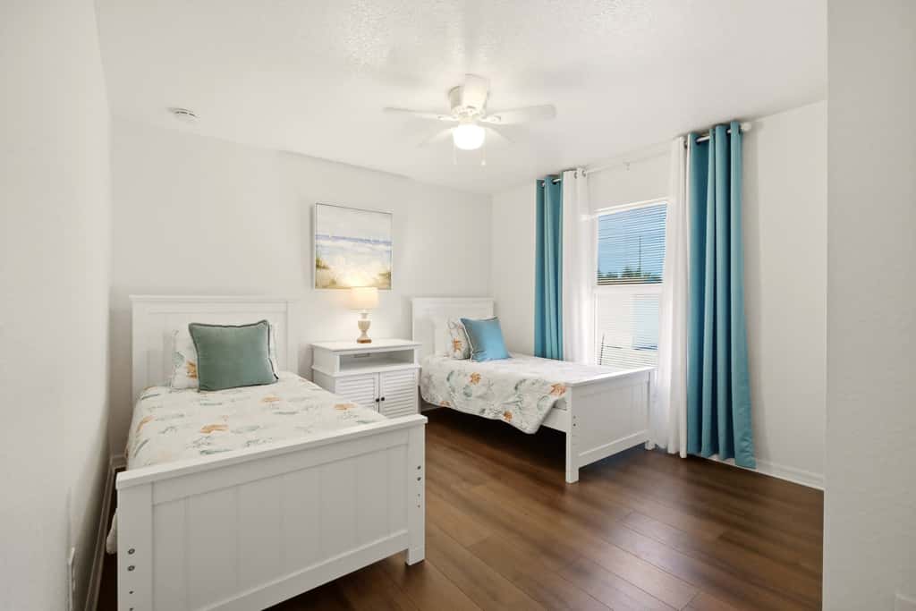Gorgeous master unit w 2 full kitchens