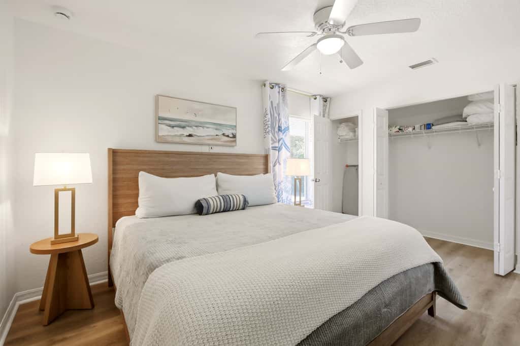 Gorgeous master unit w 2 full kitchens