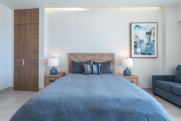 One 301A Hotel Room: Oceanfront Luxury Suite with Stunning Views