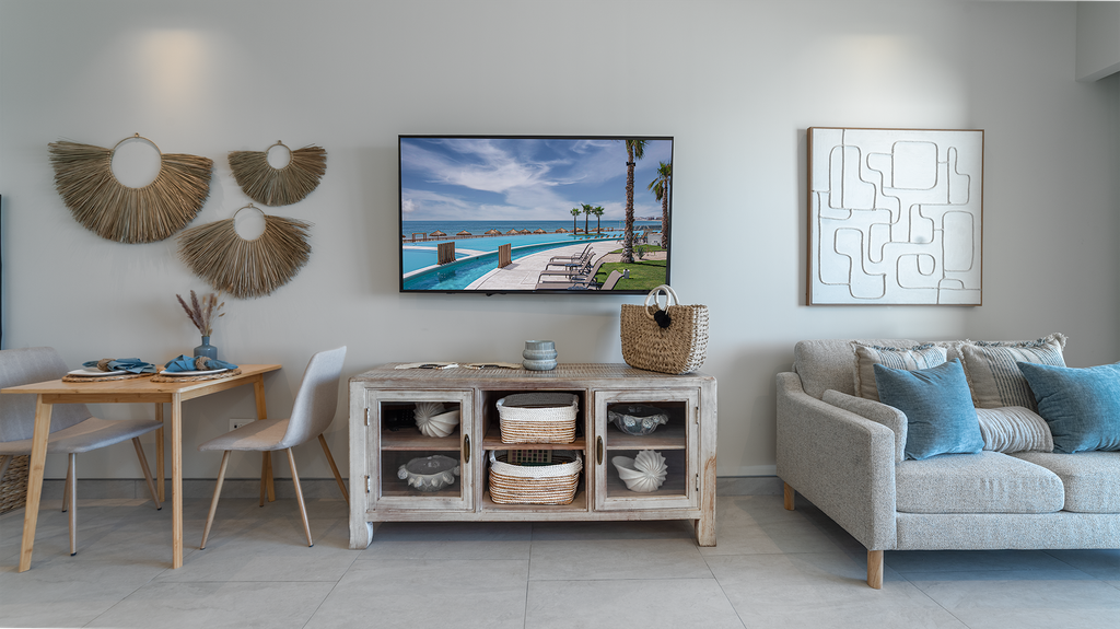 One 1205B Studio: Elegant Oceanfront Escape with Breathtaking Views