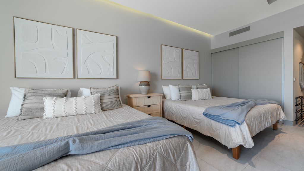 One 1205B Studio: Elegant Oceanfront Escape with Breathtaking Views