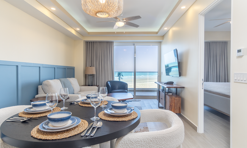 Luxury beach front condo Viento 303