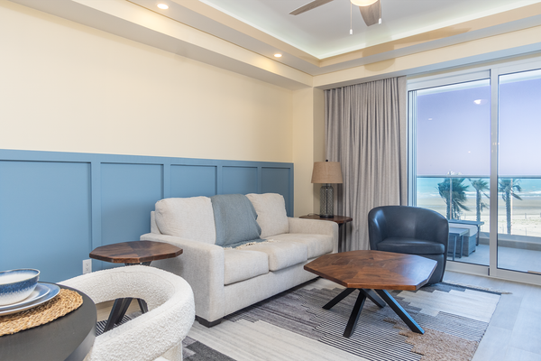 Luxury beach front condo Viento 303