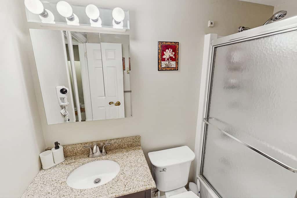 Cozy 3BR Condo - Fireplace - Tannersville