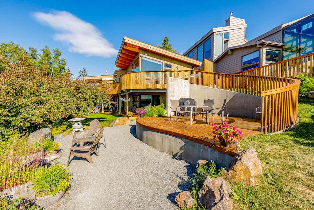 Bootlegger's Luxury Bungalow