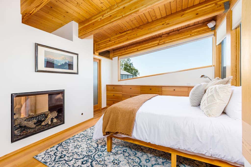 Downtown Contemporary - Full Property