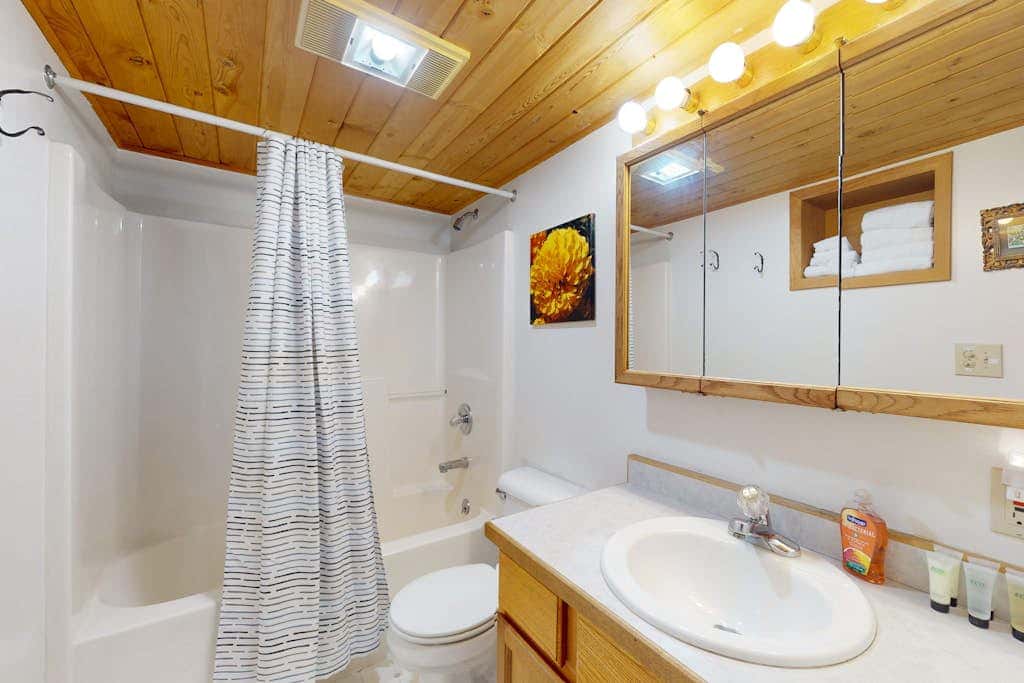Christina Cabin