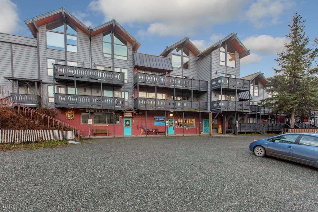 East Condo #208