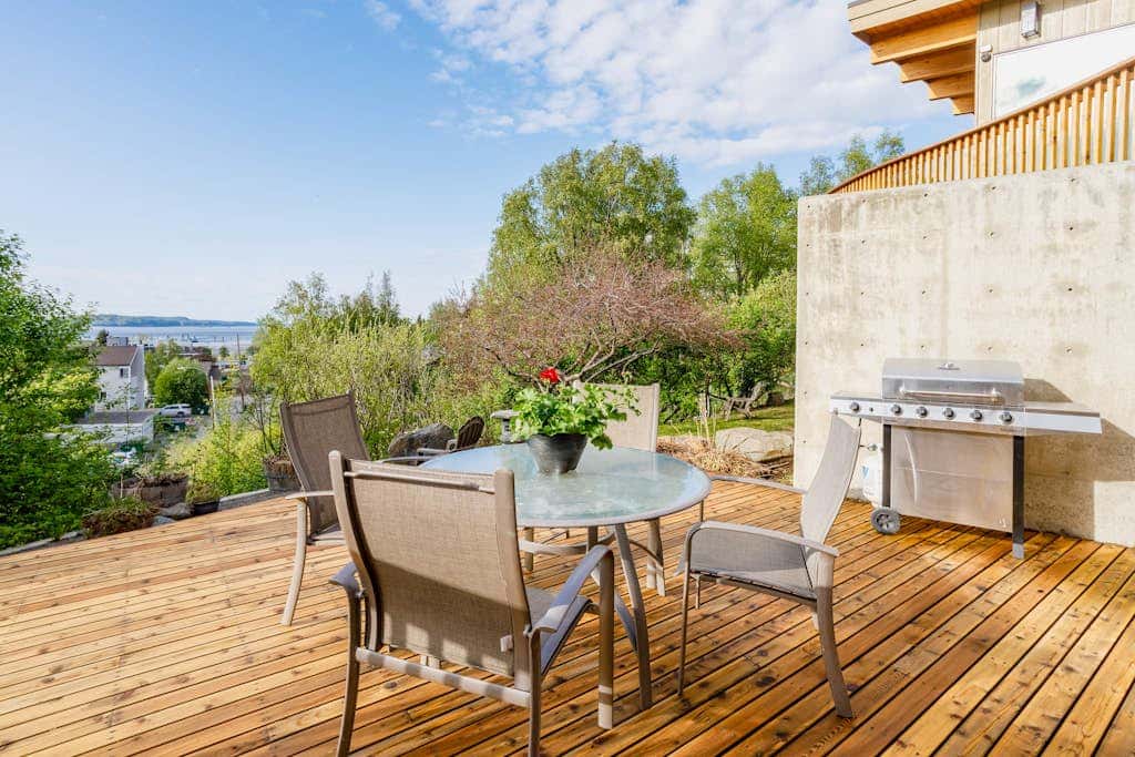 Downtown Contemporary Coastal Oasis