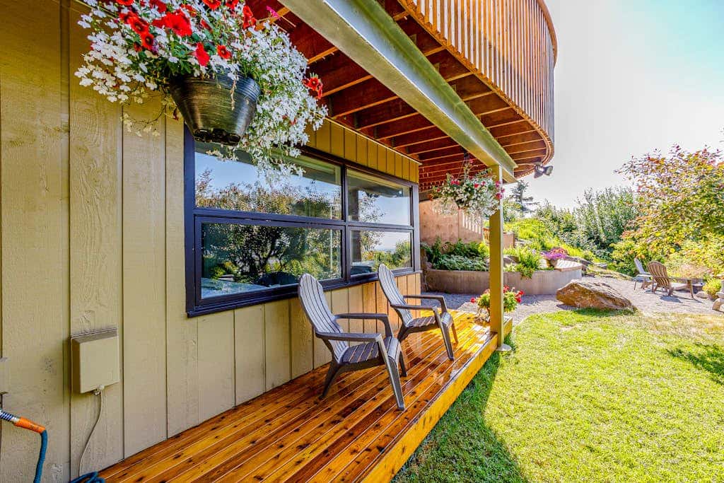 Downtown Contemporary Coastal Oasis