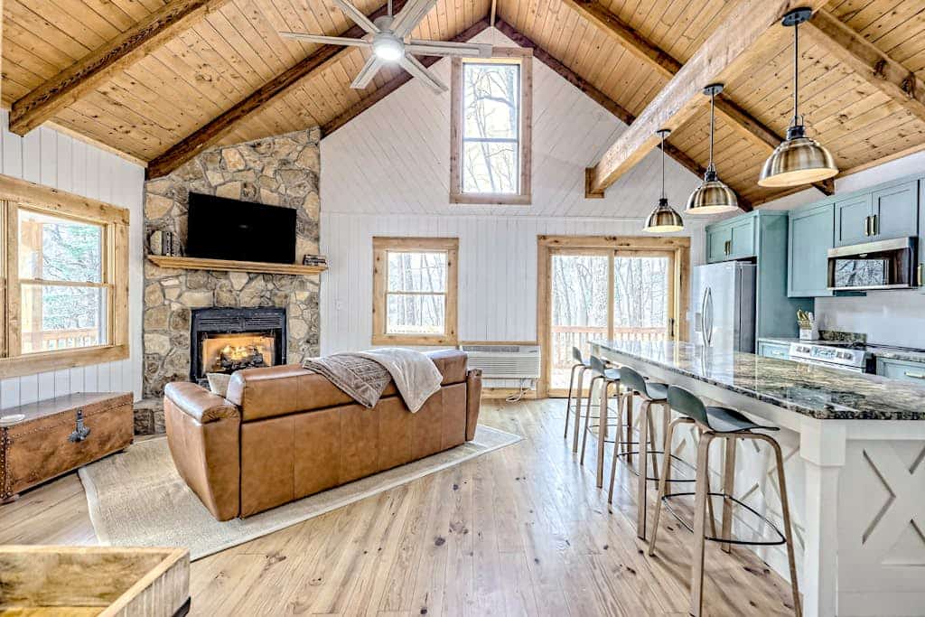 7 Charming cottages with serene mountain views w/firepit