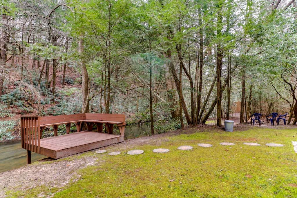 Waterfront cabin in a peaceful location w/ private hot tub - dog-friendly