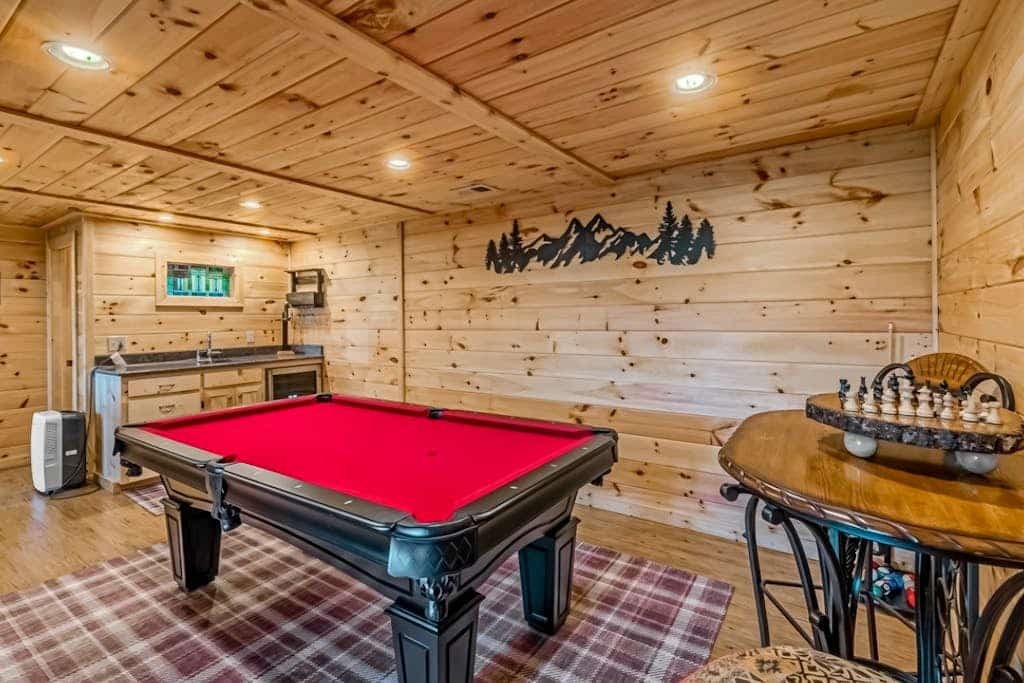 Cozy Blue Ridge Cabin | Hot Tub, Game Room & Fireplace | Minutes to Downtown