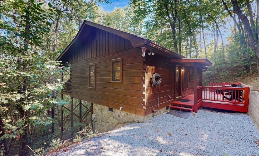 Secluded Dog-Friendly Cabin w/ Deck, Private Hot Tub, Firepit, & Wood Fireplace