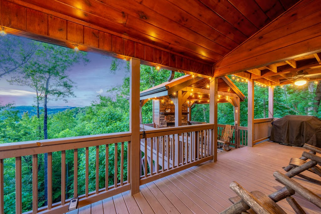 Red Oak Luxe Mountain Cabin