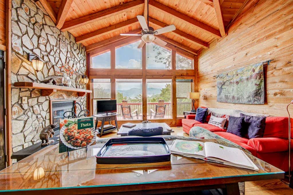 Inviting cabin w/ mountain views, gas grill, & deck