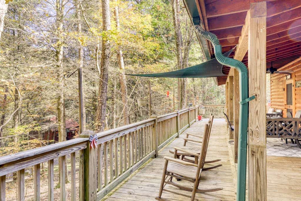 Secluded Cabin with Private Hot Tub, WiFi, Gas Fireplace, Central AC, and W/D
