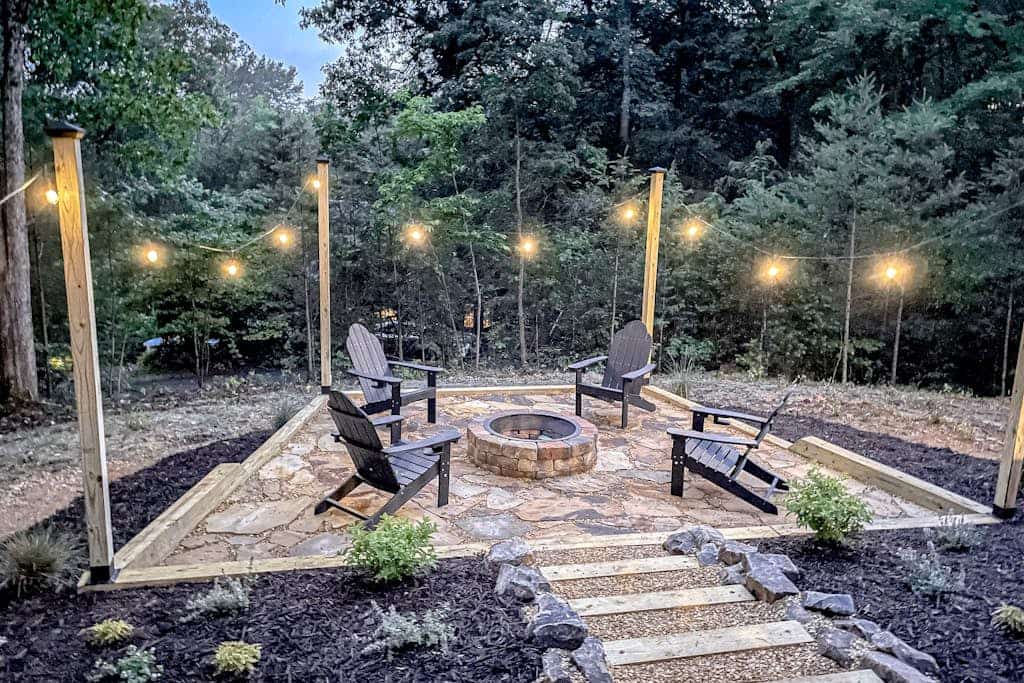 Dog-friendly cabin with covered porch, patio, firepit, fireplace, & grill