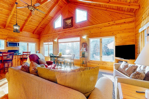 Escape to the Lake | Dock, Mountain Views & Minutes to the Beach