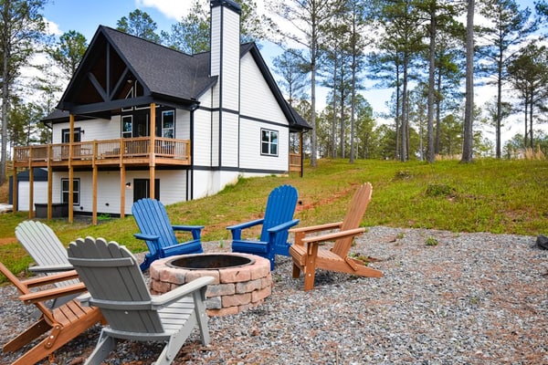 Relax & Play in the Mountains – Pool, Game Room, Fireplace & Firepit