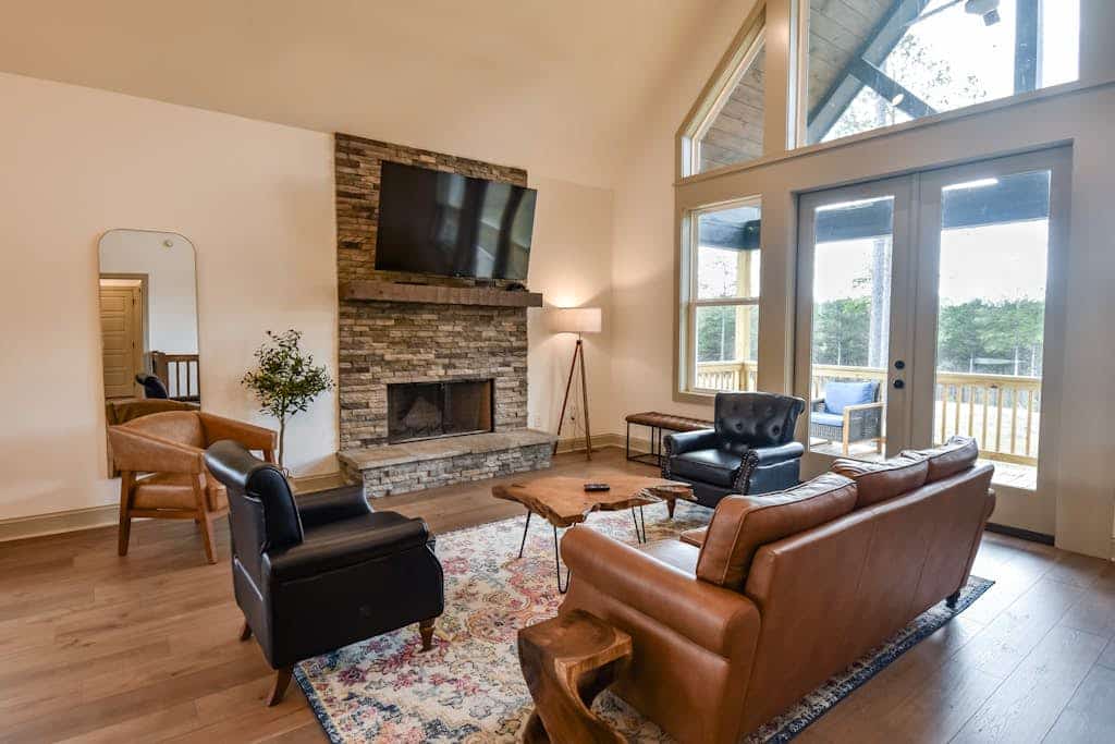 Mountain view home with wood fireplace, game tables, firepit, & AC