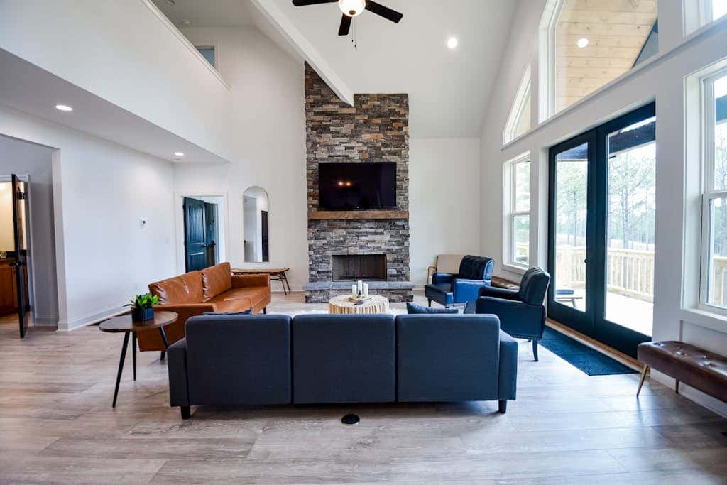 Mountain Peak Lodge - Where Games & Views Meet