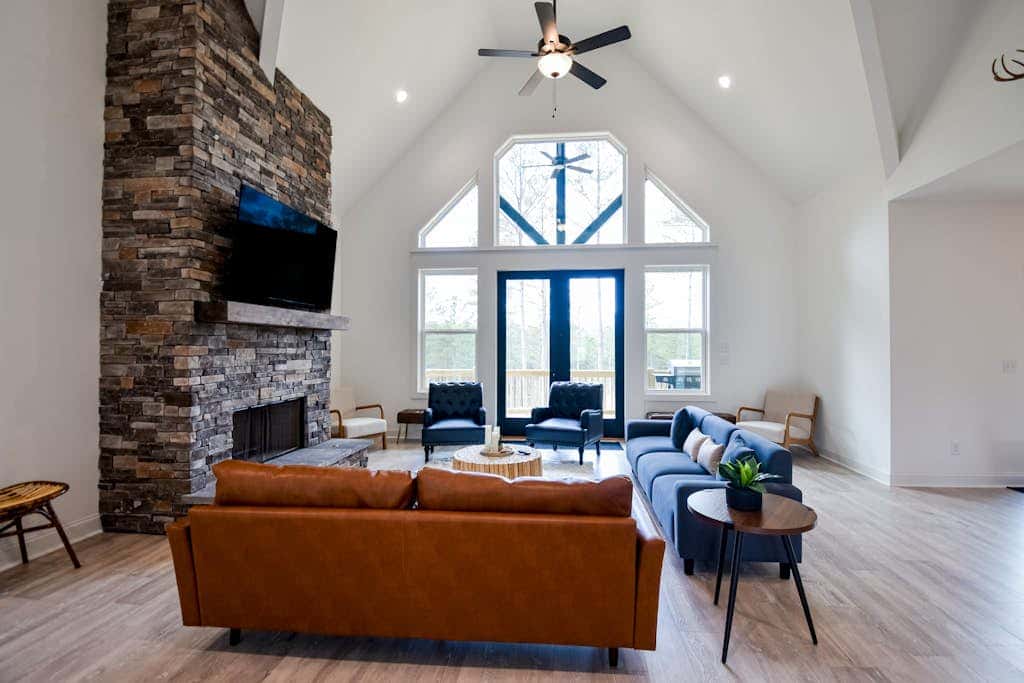 Mountain Peak Lodge - Where Games & Views Meet