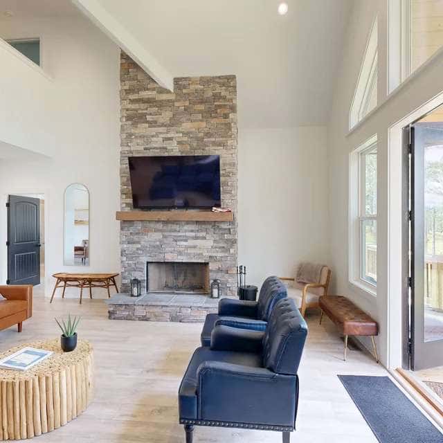 Mountain Peak Lodge - Where Games & Views Meet