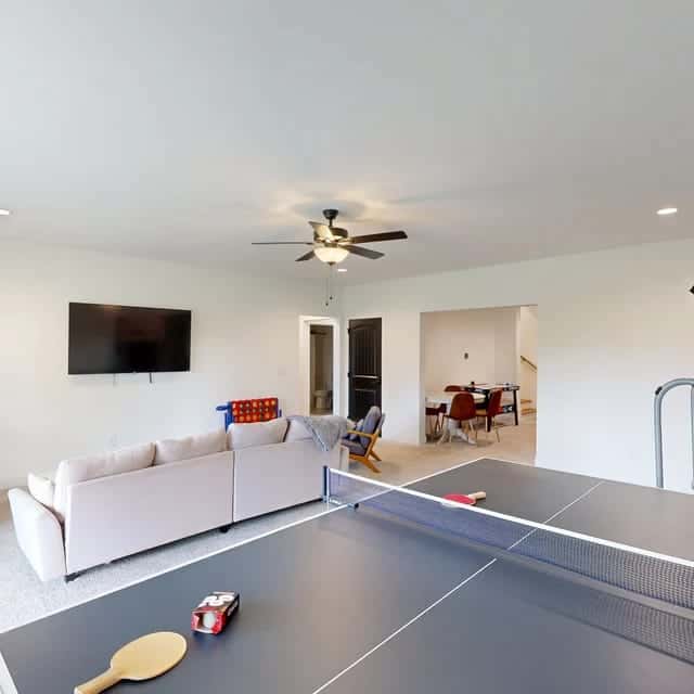 Mountain Peak Lodge - Where Games & Views Meet